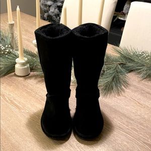 BEARPAW BLACK BOOTS